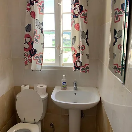 Guest house Qronfli *