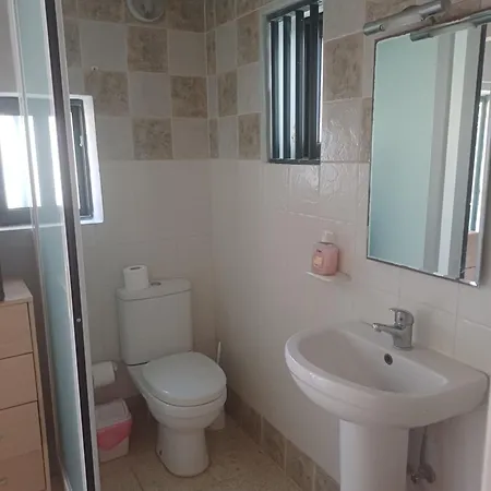 Qronfli Guest house San Lawrenz